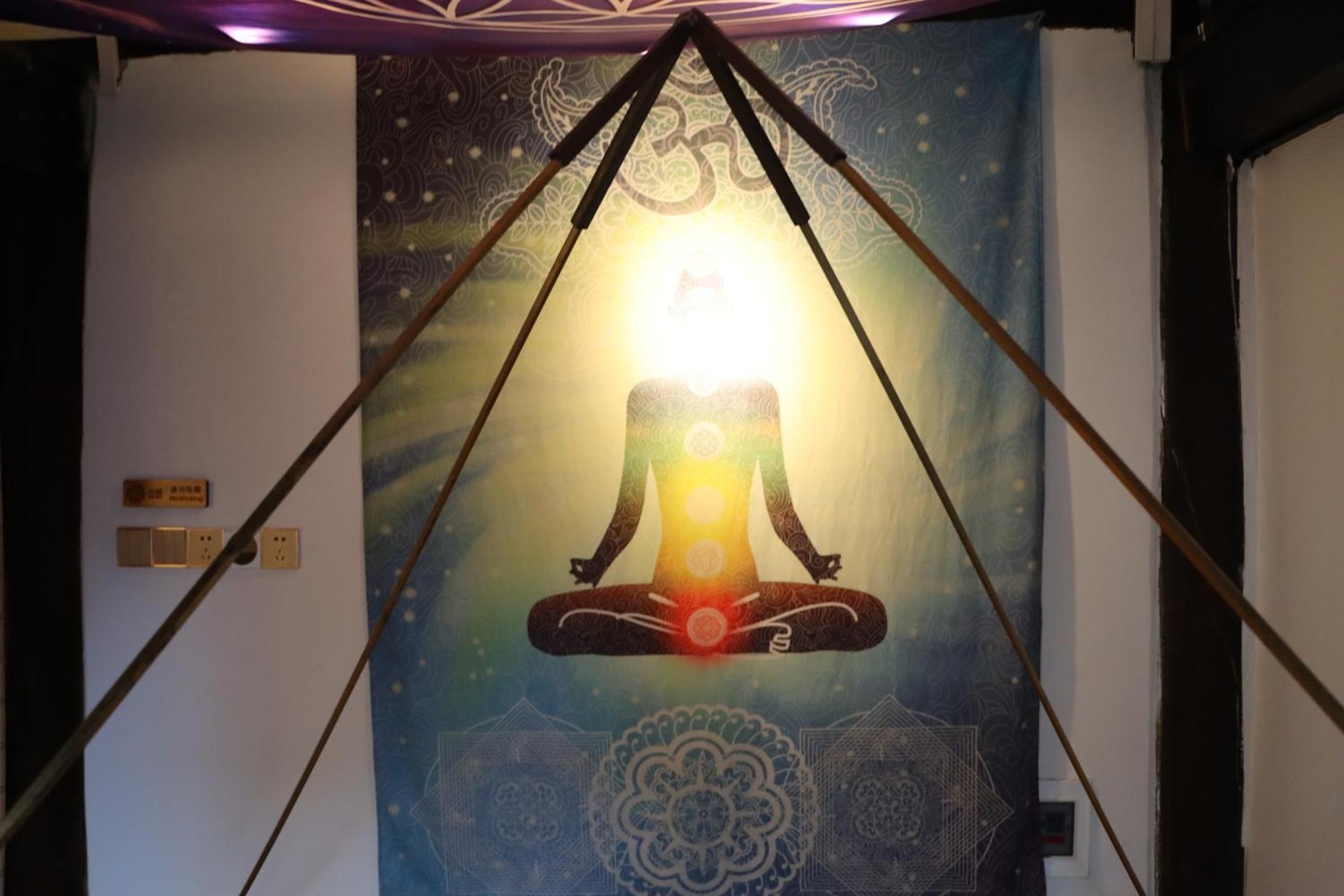 Energy Space Healing Inn Шангри Ла Екстериор снимка