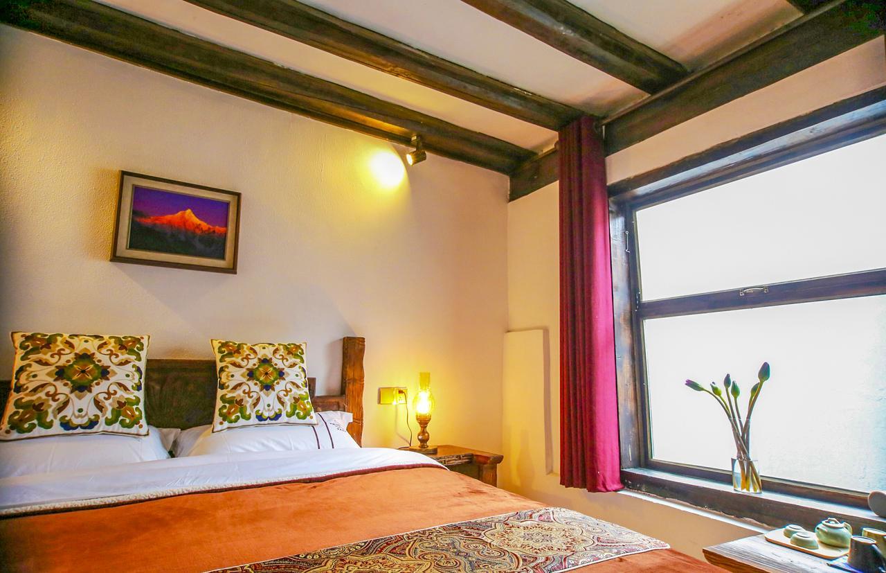 Energy Space Healing Inn Шангри Ла Екстериор снимка