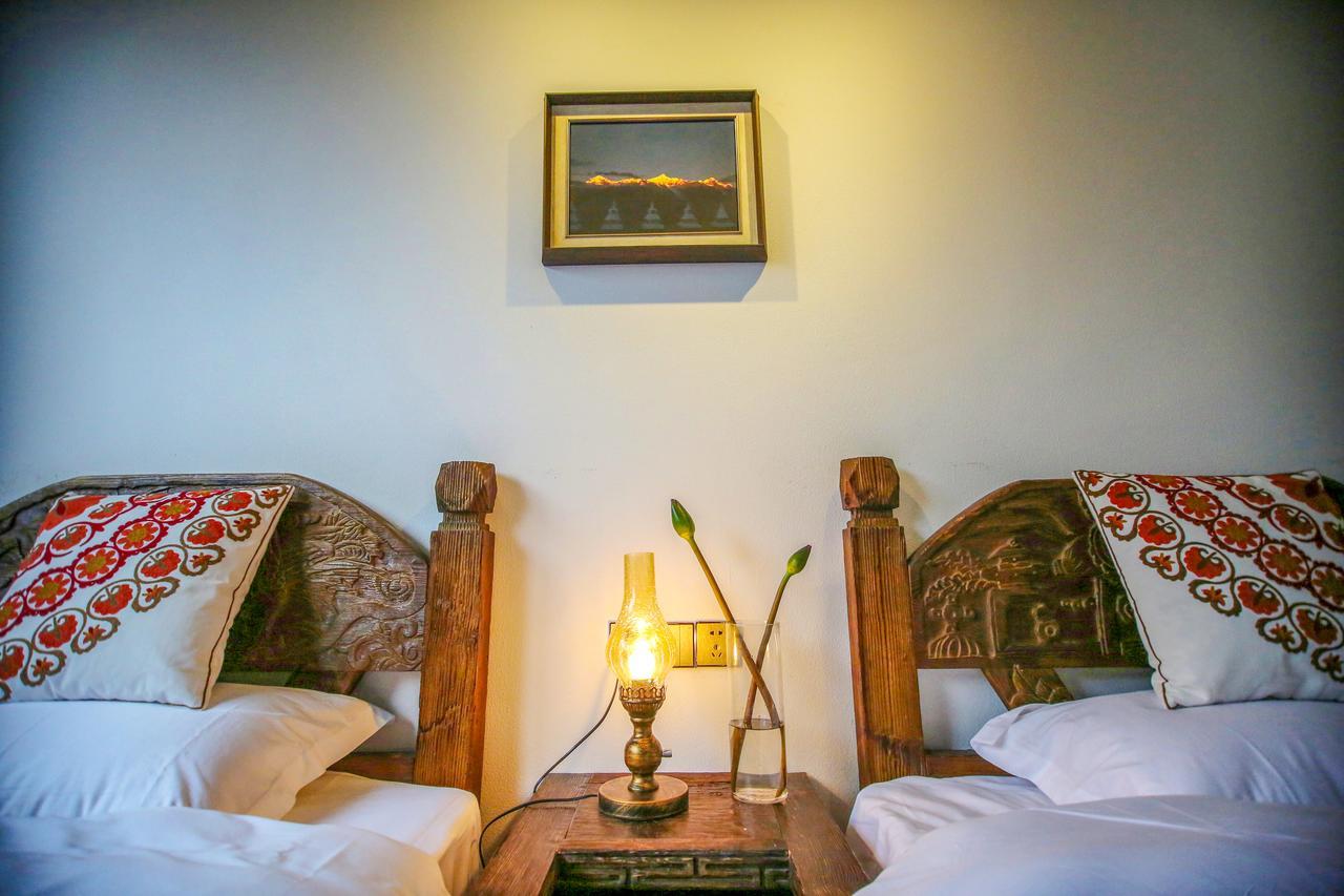 Energy Space Healing Inn Шангри Ла Екстериор снимка